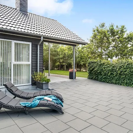 Beautiful Home In Tarm With Sauna *