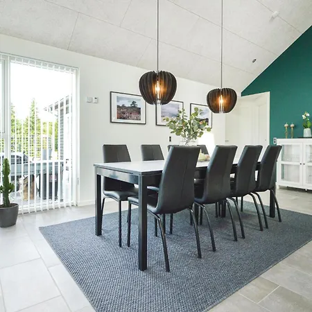 Holiday home Four-bedroom In Tarm