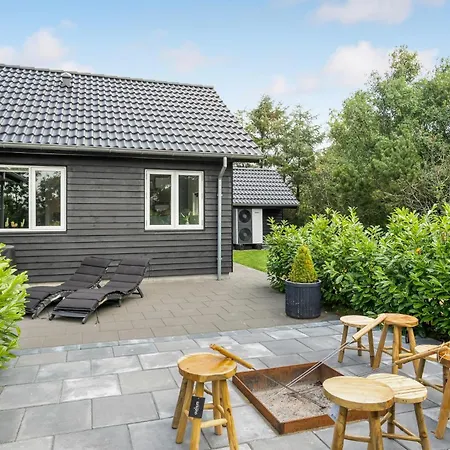 Beautiful Home In Tarm With Sauna Casa vacanze *