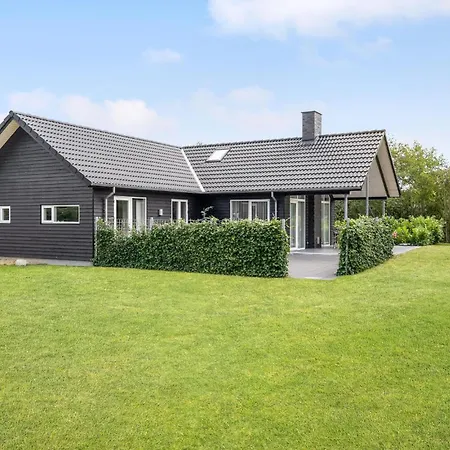 Beautiful Home In Tarm With Sauna Tarm